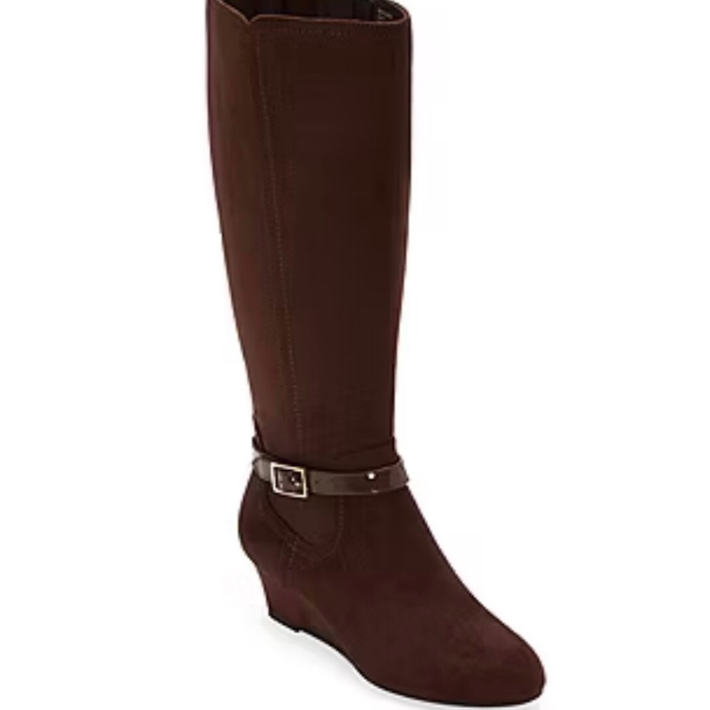 Ladies’ Brown Boots NEW Comfort Cozy Durable Shoes MSRP $95 QUICK SHIP - LAST 1!